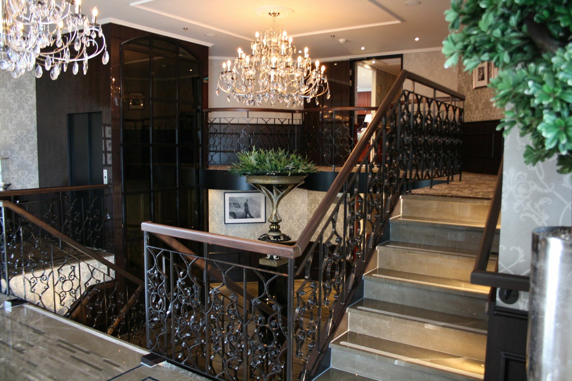 Hotel Crossgates Hotelship 4 Star - Altstadt - *