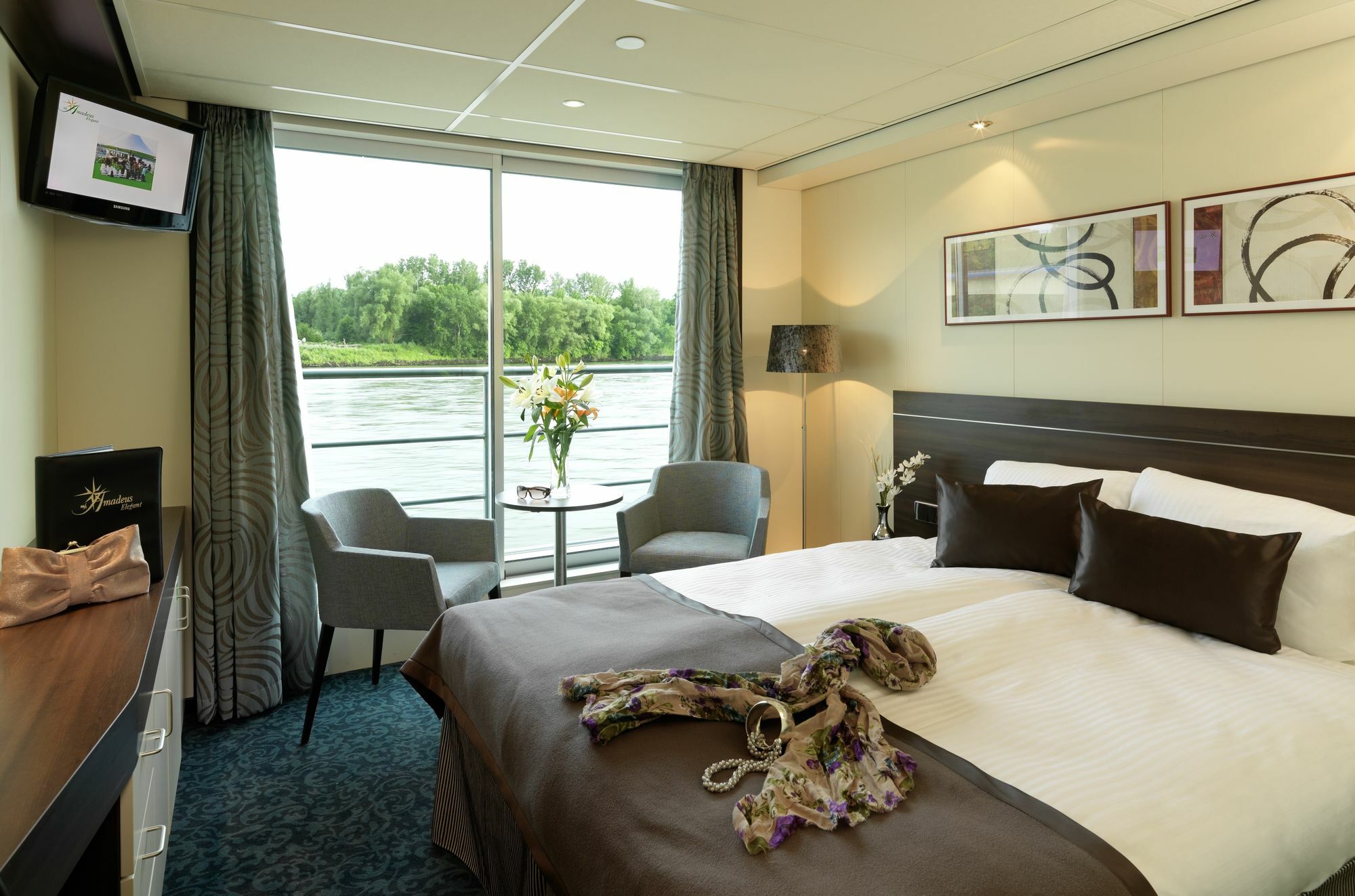 Crossgates Hotelship 4 Star - Altstadt -