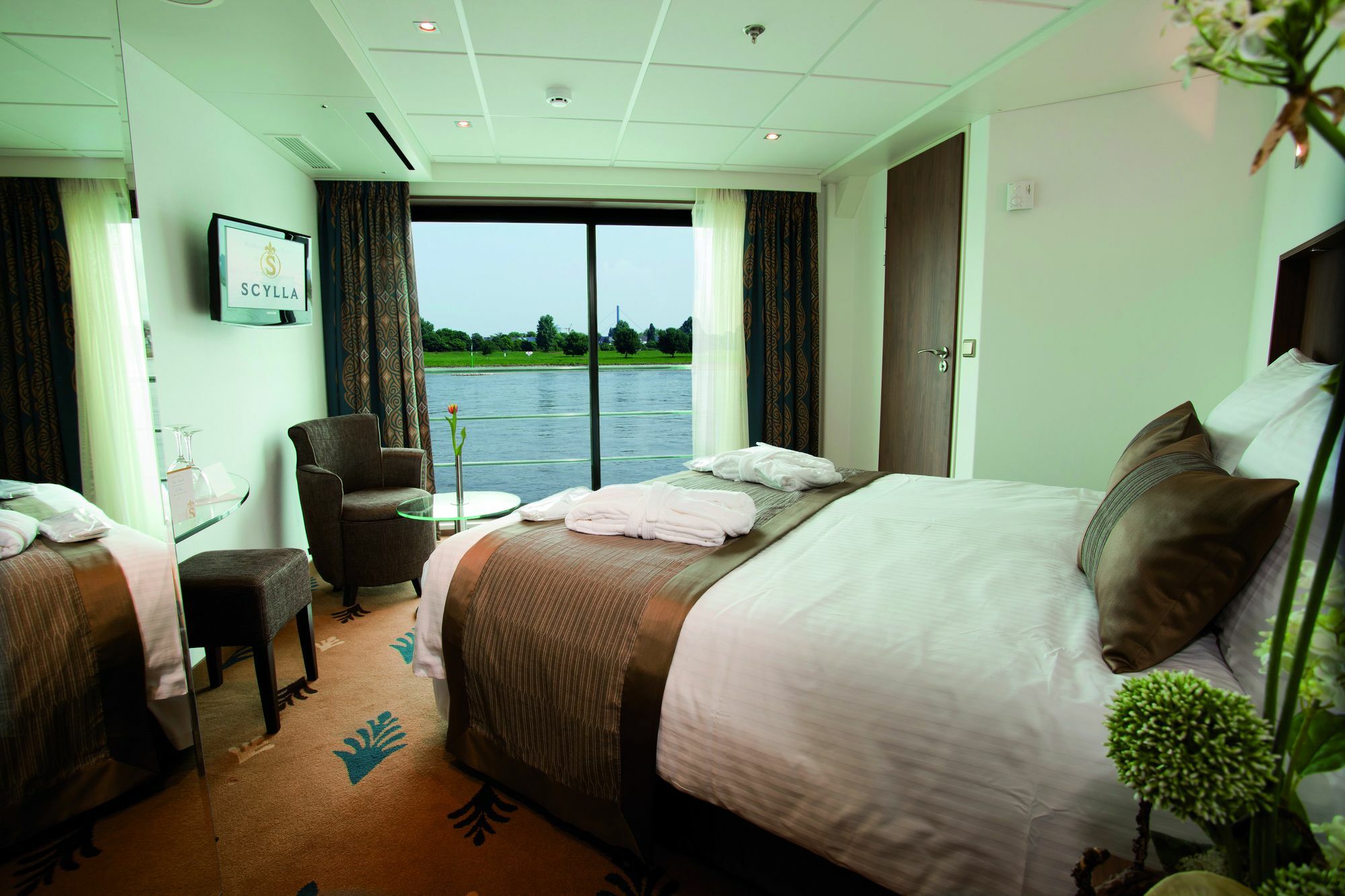 Crossgates Hotelship 4 Star - Altstadt - * Düsseldorf